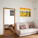 11Th Floor Praga View Apartment