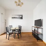 11Th Floor Praga View Apartment